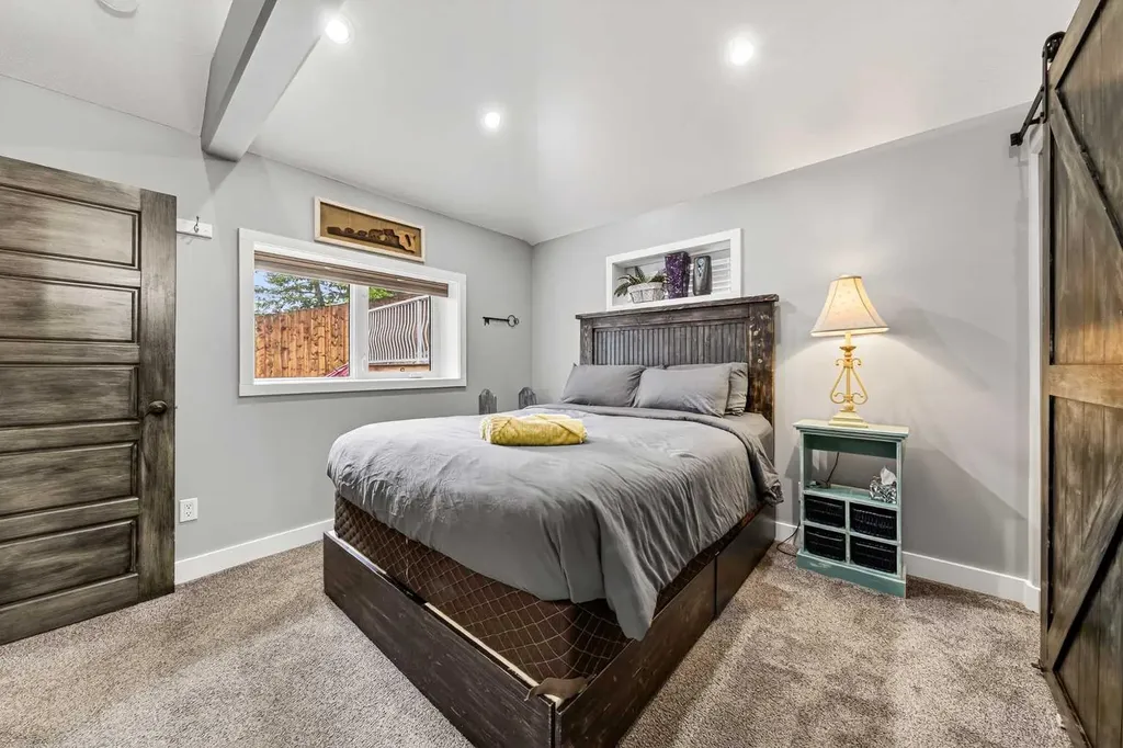 20526 24 Avenue Bellevue AB T0K 0C0
