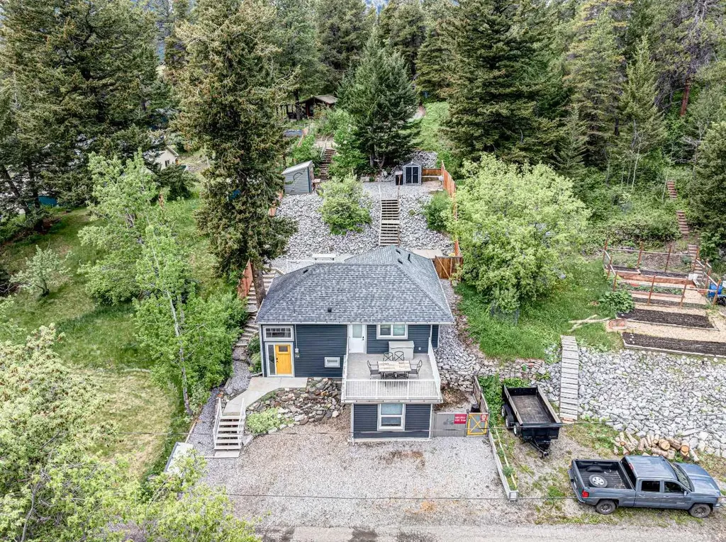 20526 24 Avenue Bellevue AB T0K 0C0