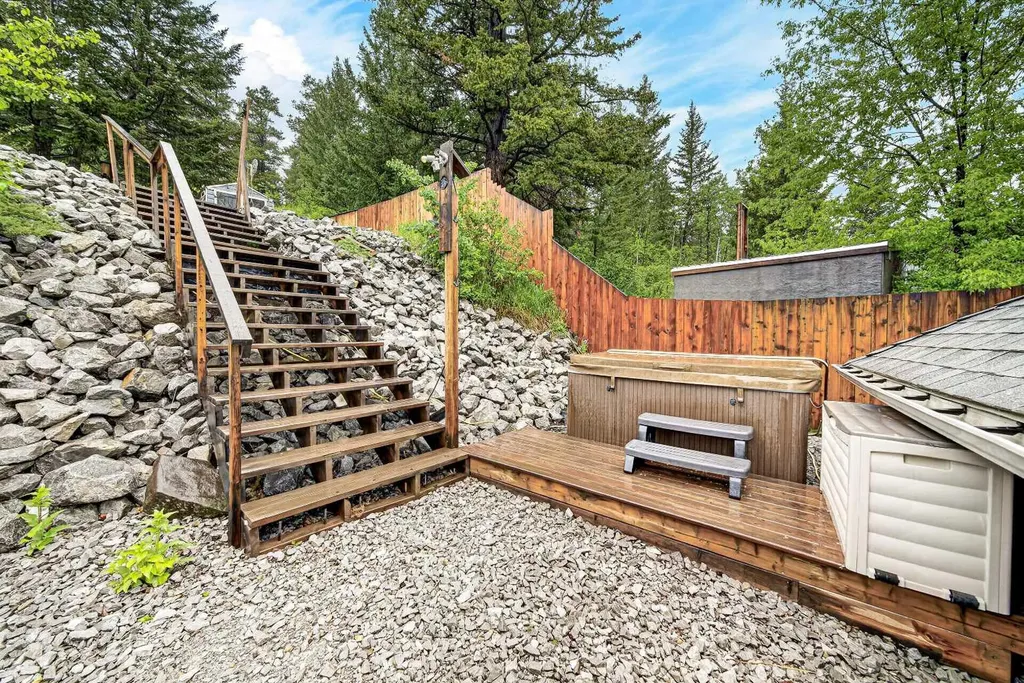 20526 24 Avenue Bellevue AB T0K 0C0