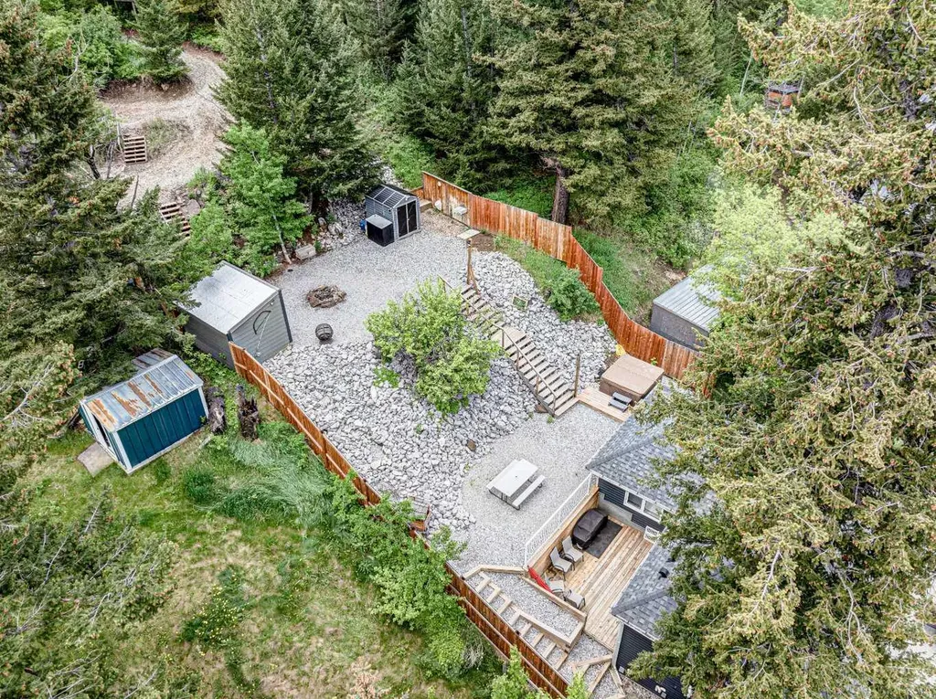 20526 24 Avenue Bellevue AB T0K 0C0