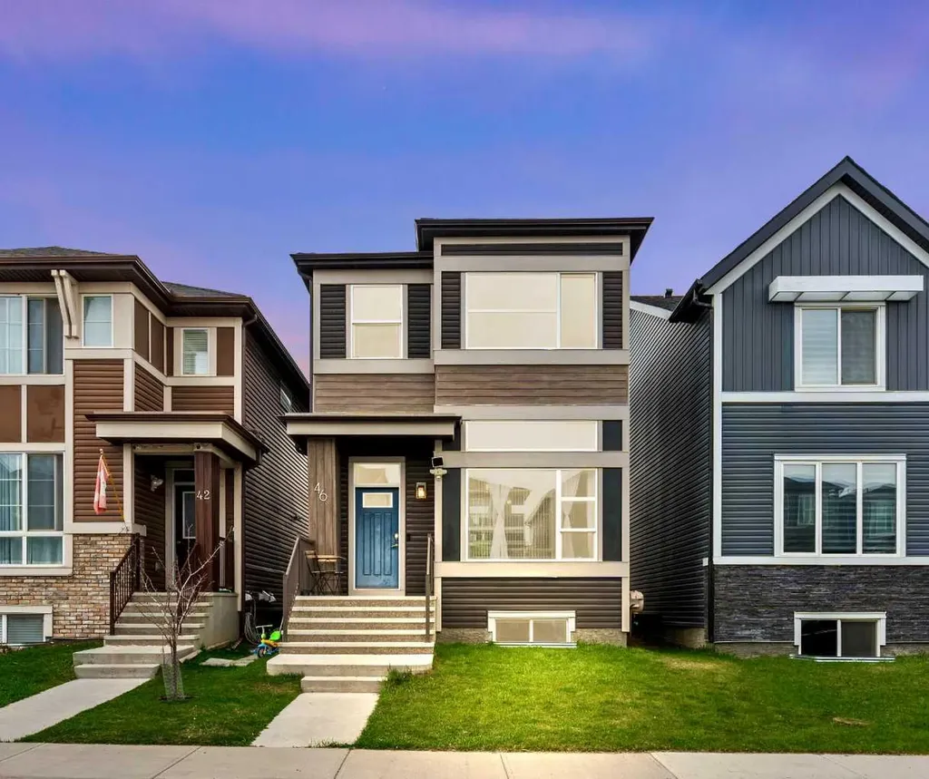46 Corner Meadows Common NE Calgary AB T3N 1K1