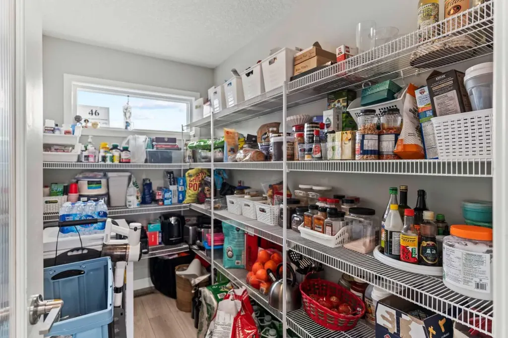 46 Corner Meadows Common NE Calgary AB T3N 1K1