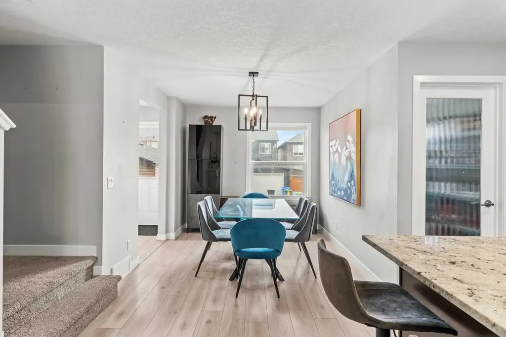 46 Corner Meadows Common NE Calgary AB T3N 1K1