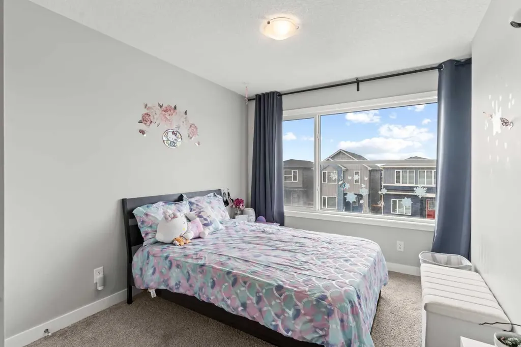 46 Corner Meadows Common NE Calgary AB T3N 1K1