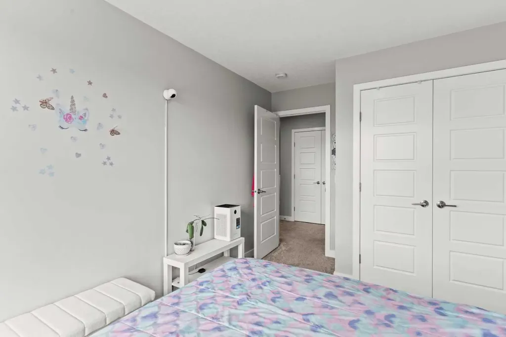 46 Corner Meadows Common NE Calgary AB T3N 1K1