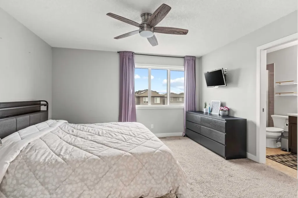 46 Corner Meadows Common NE Calgary AB T3N 1K1