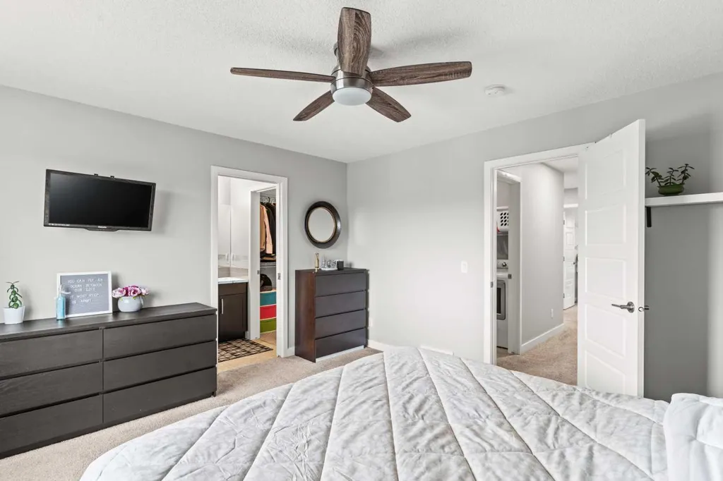 46 Corner Meadows Common NE Calgary AB T3N 1K1
