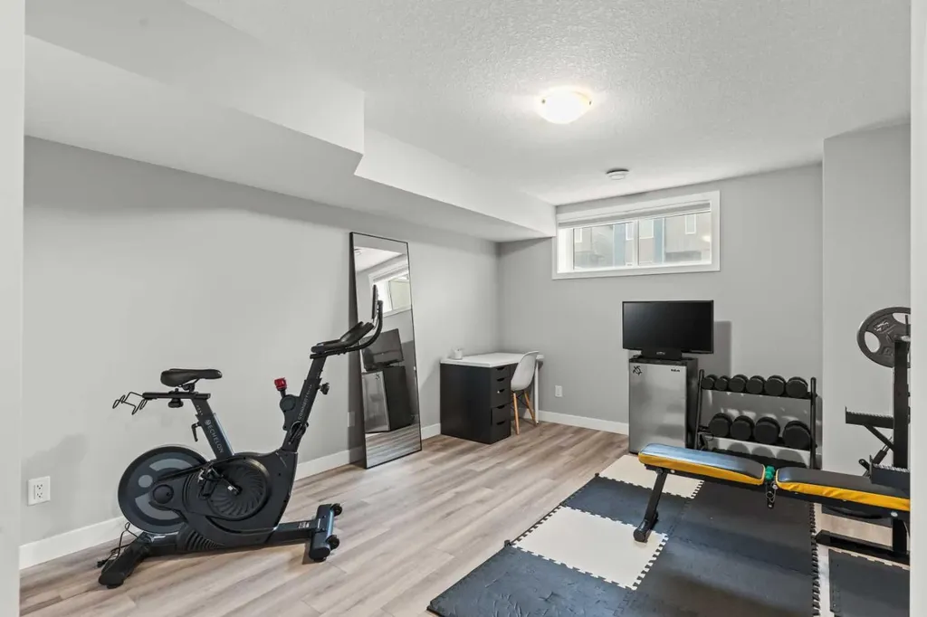 46 Corner Meadows Common NE Calgary AB T3N 1K1