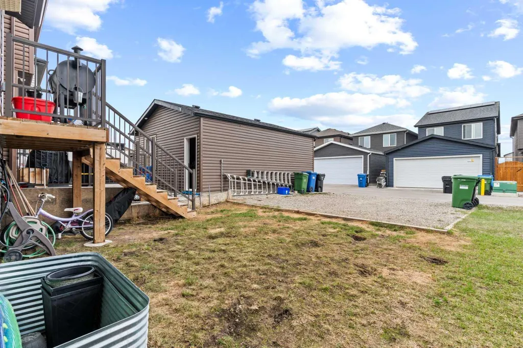 46 Corner Meadows Common NE Calgary AB T3N 1K1