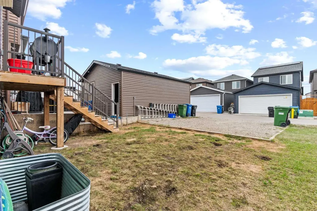 46 Corner Meadows Common NE Calgary AB T3N 1K1