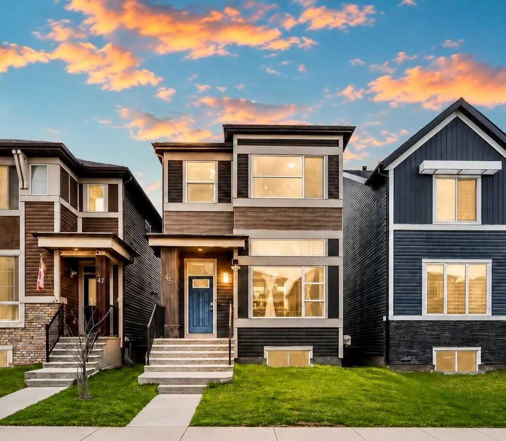 46 Corner Meadows Common NE Calgary AB T3N 1K1