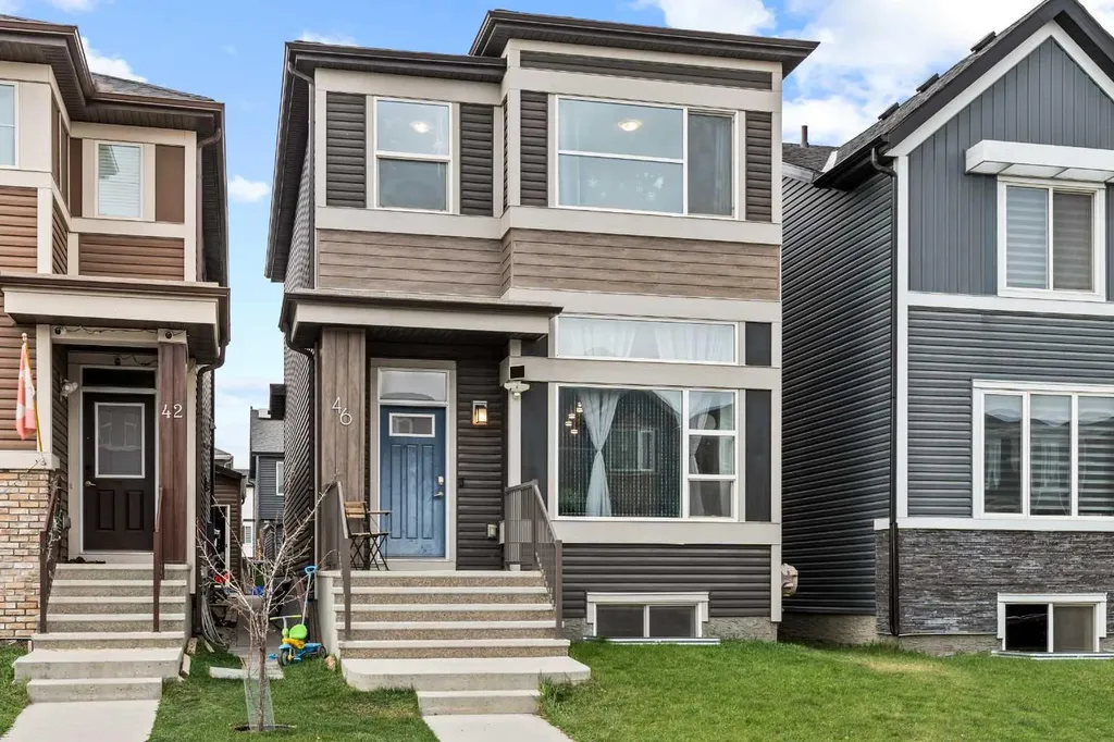 46 Corner Meadows Common NE Calgary AB T3N 1K1