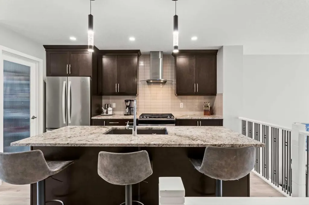46 Corner Meadows Common NE Calgary AB T3N 1K1