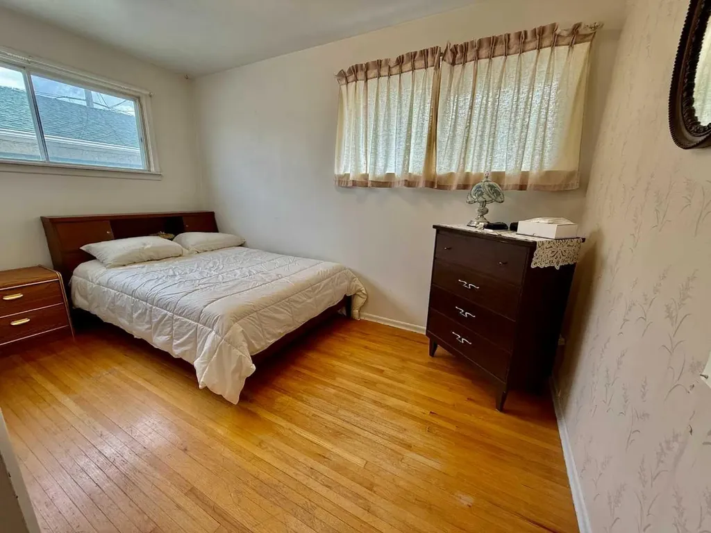 114 Bliss Avenue Hinton AB T7V 1C2