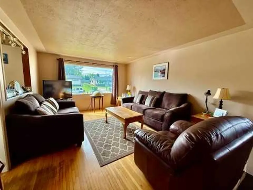 114 Bliss Avenue Hinton AB T7V 1C2