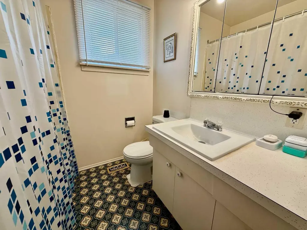114 Bliss Avenue Hinton AB T7V 1C2