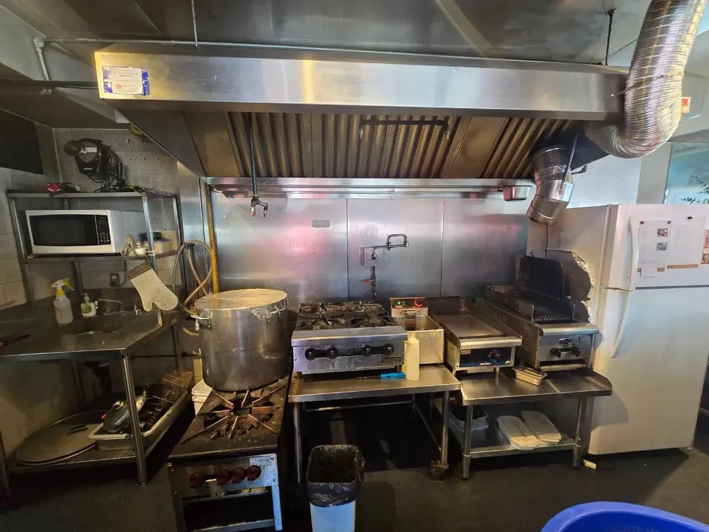 300 14 Street NW Calgary AB T2N 1Z7