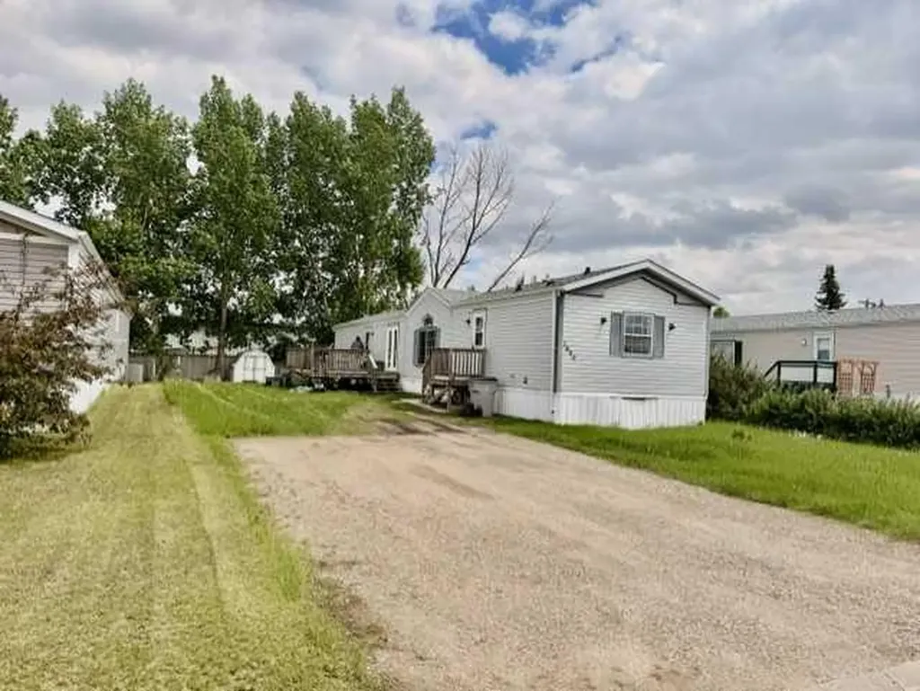 1809 2a Street Crescent Wainwright AB T9W 1N4