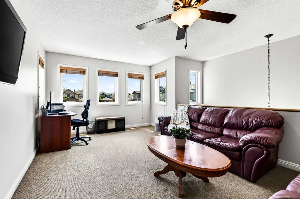 216 Everbrook Way SW Calgary AB T2Y 0E8