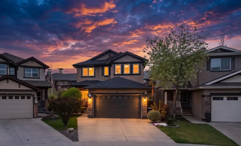 216 Everbrook Way SW Calgary AB T2Y 0E8