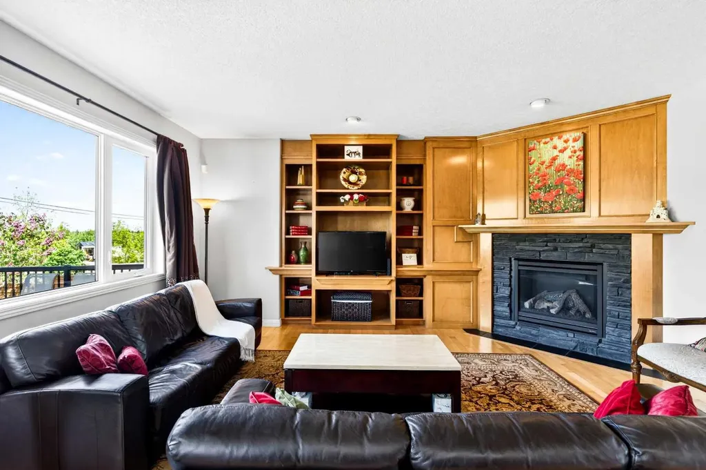 216 Everbrook Way SW Calgary AB T2Y 0E8