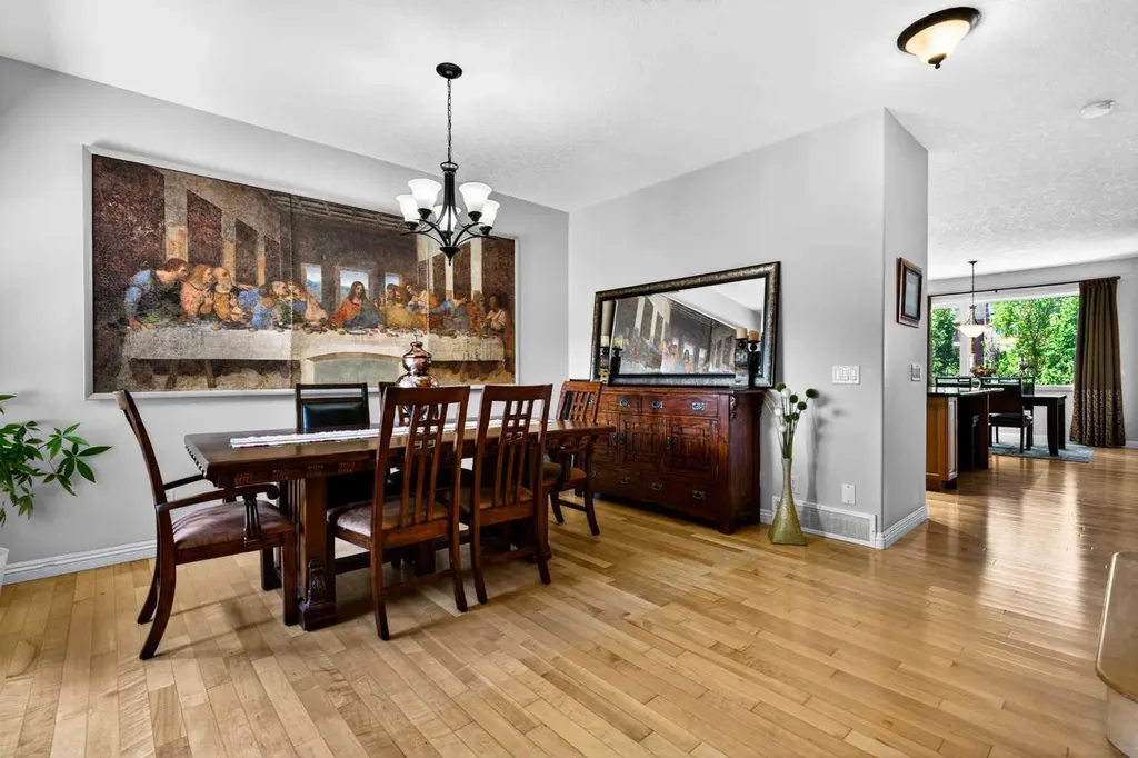 216 Everbrook Way SW Calgary AB T2Y 0E8