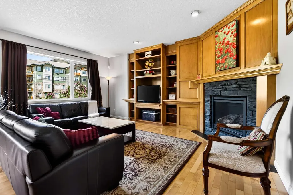 216 Everbrook Way SW Calgary AB T2Y 0E8