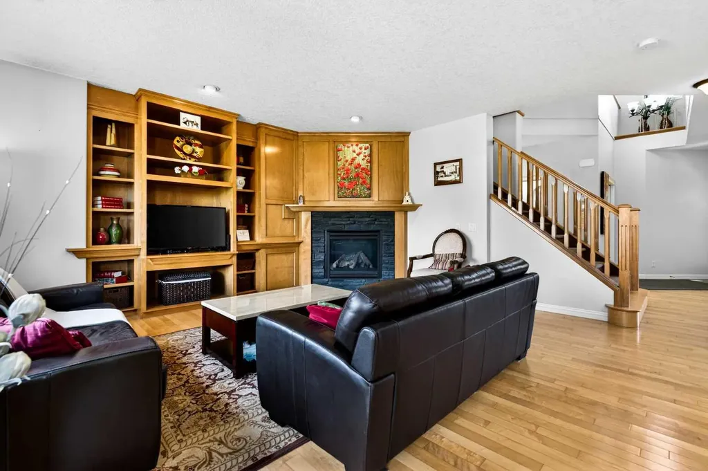 216 Everbrook Way SW Calgary AB T2Y 0E8