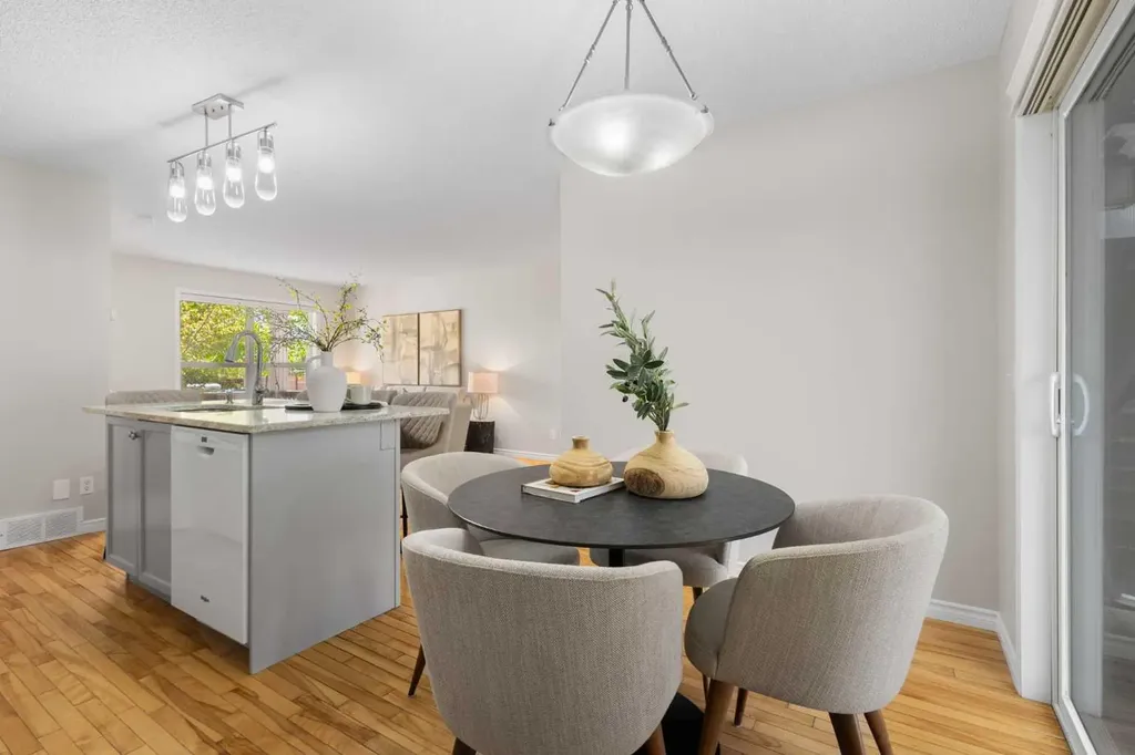 282 Prestwick Circle SE Calgary AB T2Z 3X4