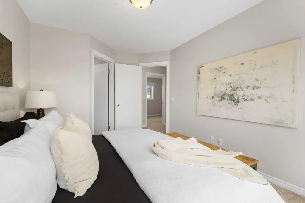 282 Prestwick Circle SE Calgary AB T2Z 3X4