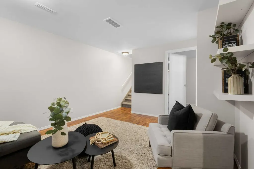 282 Prestwick Circle SE Calgary AB T2Z 3X4