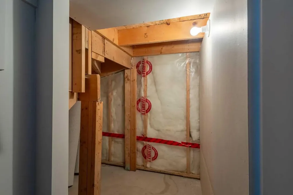 282 Prestwick Circle SE Calgary AB T2Z 3X4