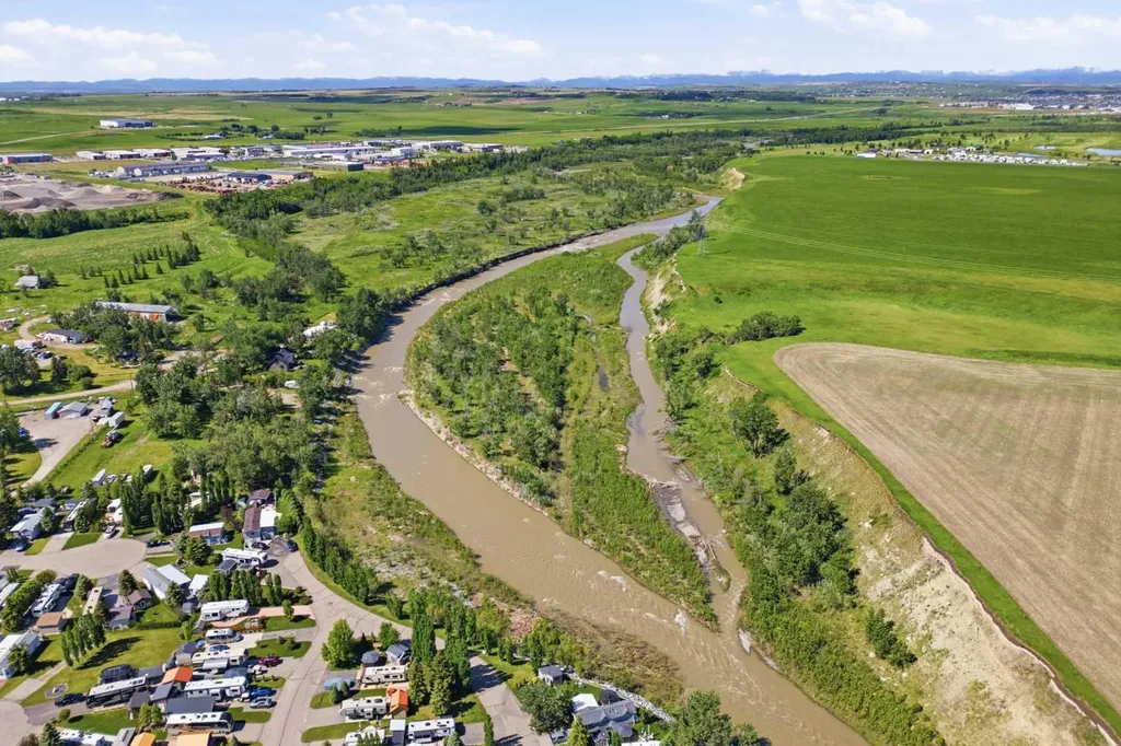 370165 79 Street E Rural Foothills County AB T1S 0E8