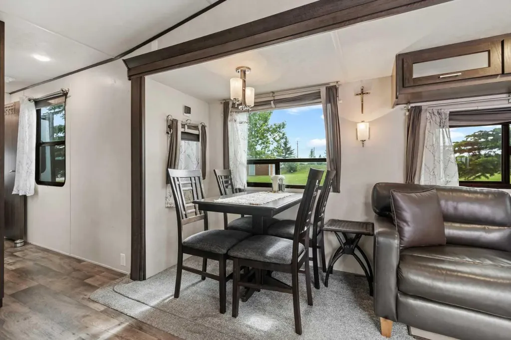 370165 79 Street E Rural Foothills County AB T1S 0E8