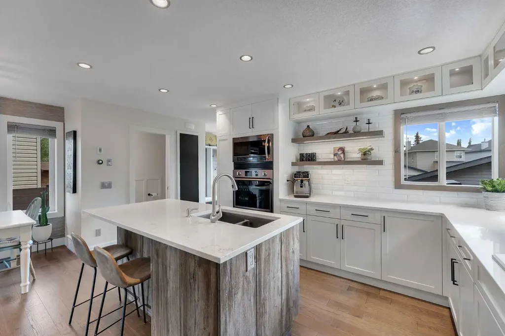 11 Citadel Acres Place NW Calgary AB T3G 5A8