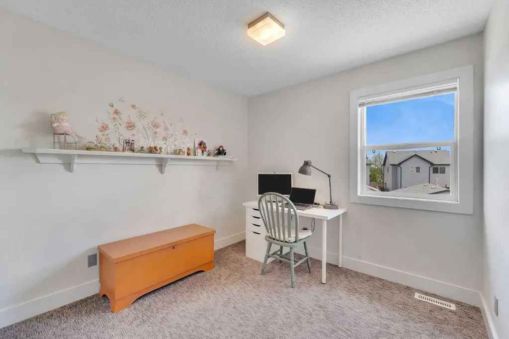 11 Citadel Acres Place NW Calgary AB T3G 5A8