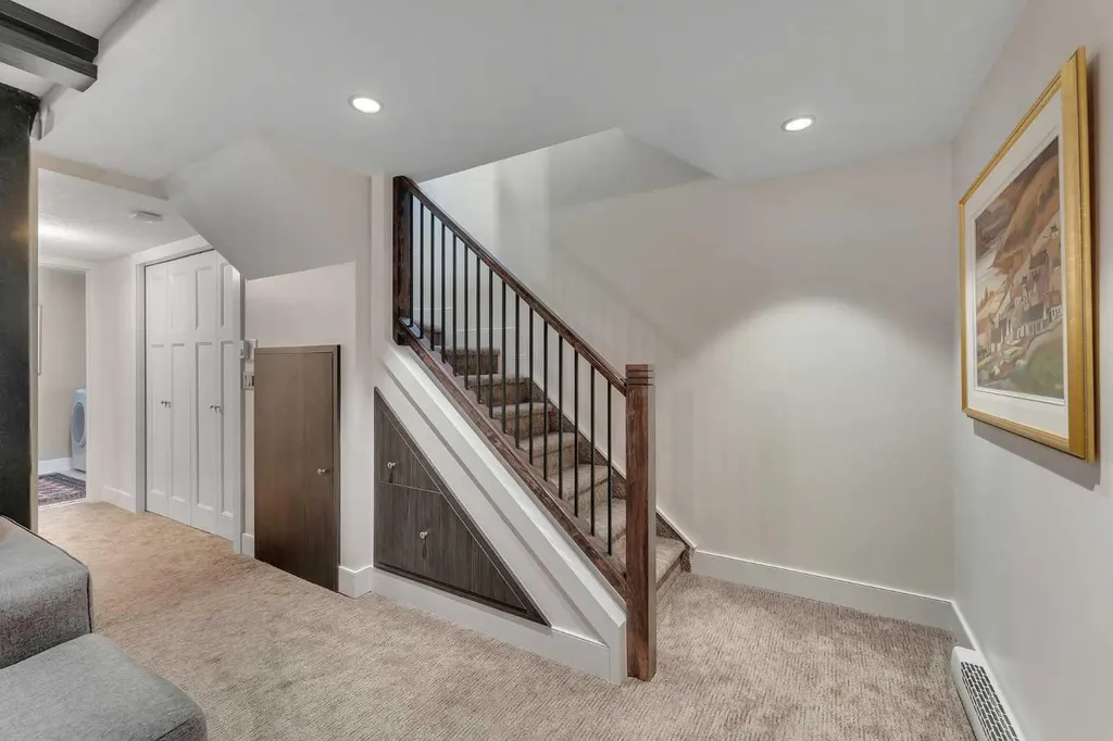 11 Citadel Acres Place NW Calgary AB T3G 5A8