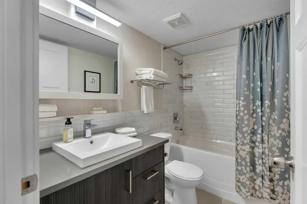 11 Citadel Acres Place NW Calgary AB T3G 5A8