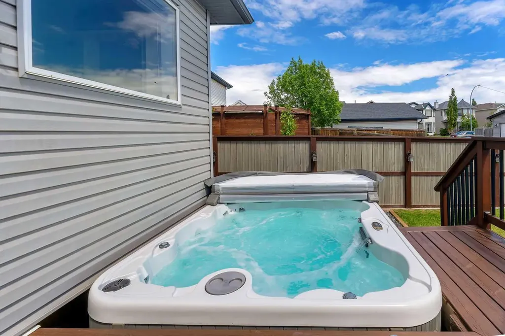 11 Citadel Acres Place NW Calgary AB T3G 5A8