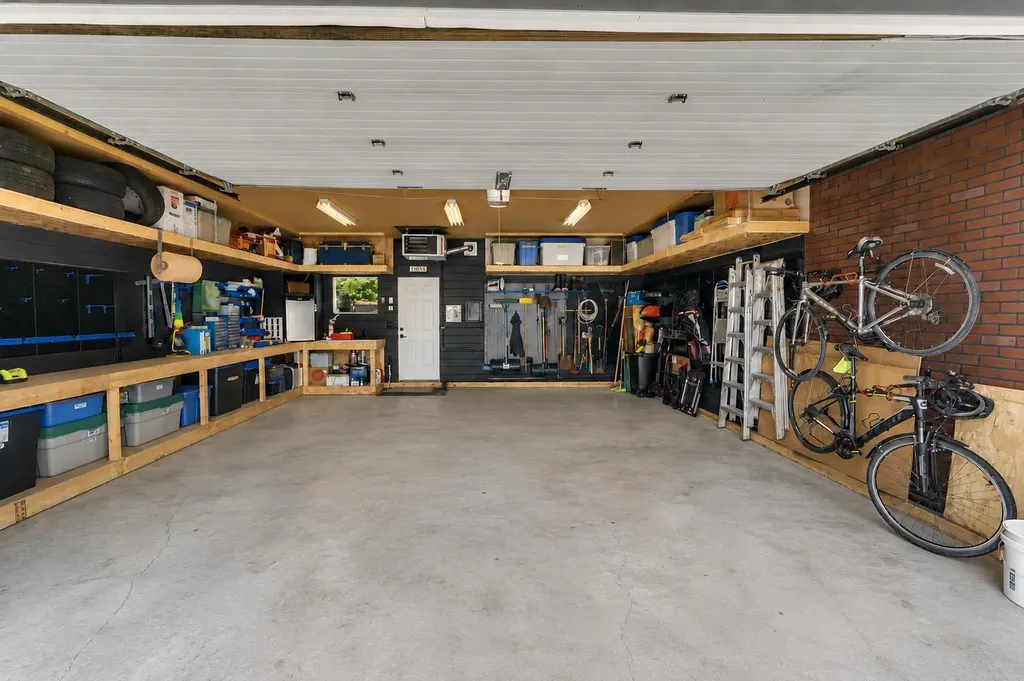 11 Citadel Acres Place NW Calgary AB T3G 5A8