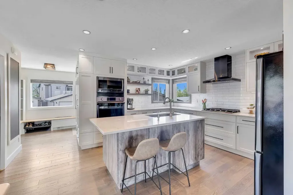11 Citadel Acres Place NW Calgary AB T3G 5A8