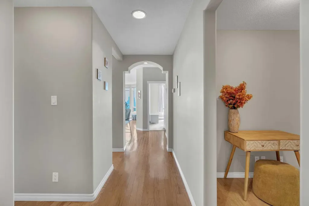 1726 14 Avenue NW Calgary AB T2N 4Y8