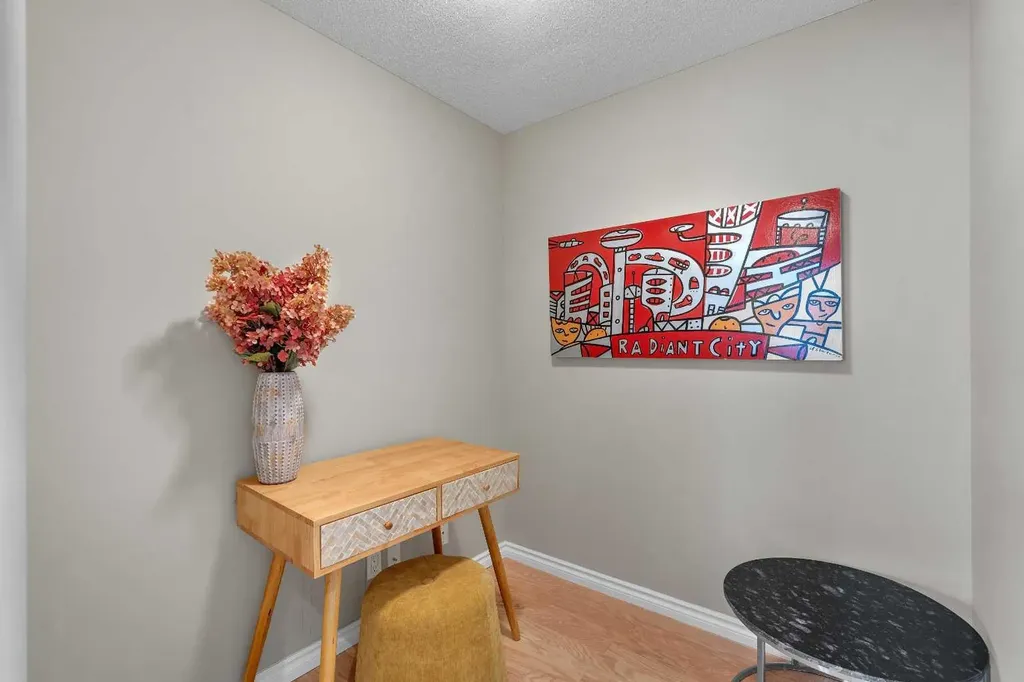 1726 14 Avenue NW Calgary AB T2N 4Y8