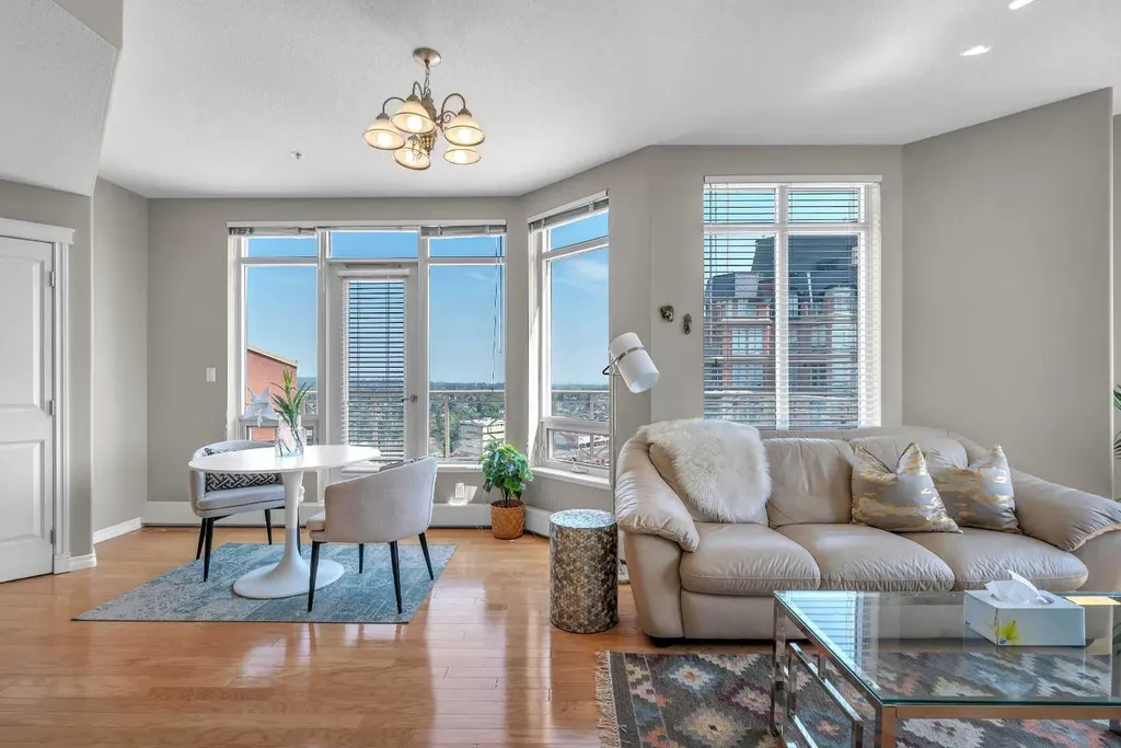 1726 14 Avenue NW Calgary AB T2N 4Y8