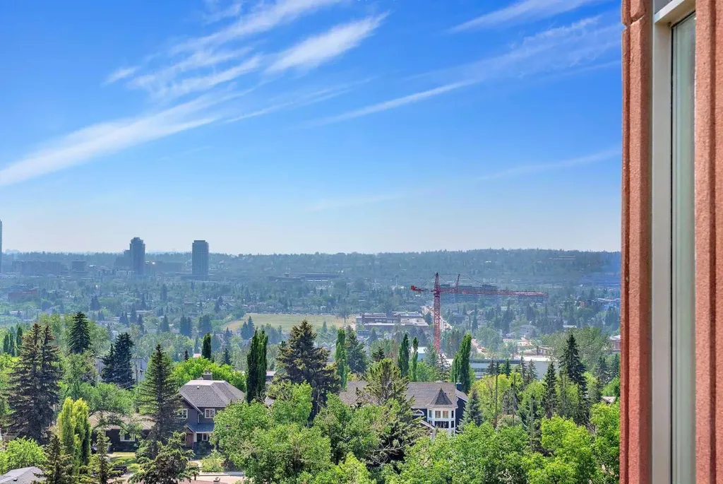 1726 14 Avenue NW Calgary AB T2N 4Y8