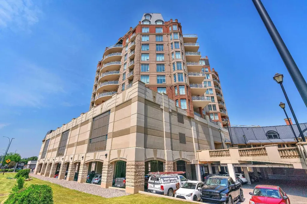 1726 14 Avenue NW Calgary AB T2N 4Y8