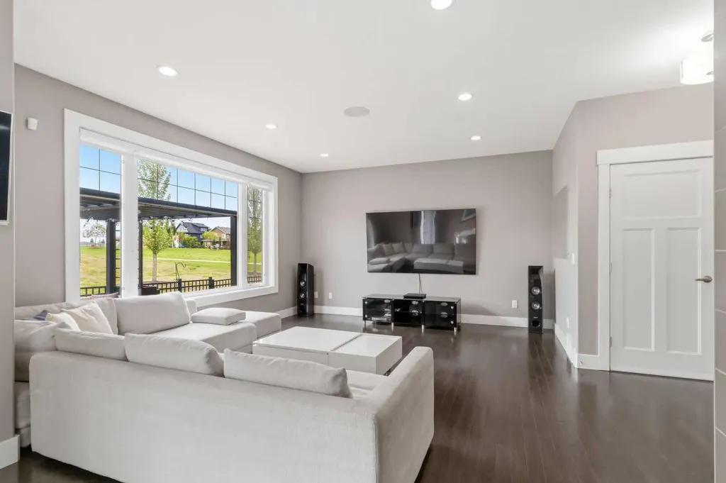 112 Dixon Road Fort Mcmurray AB T9K 0Y5