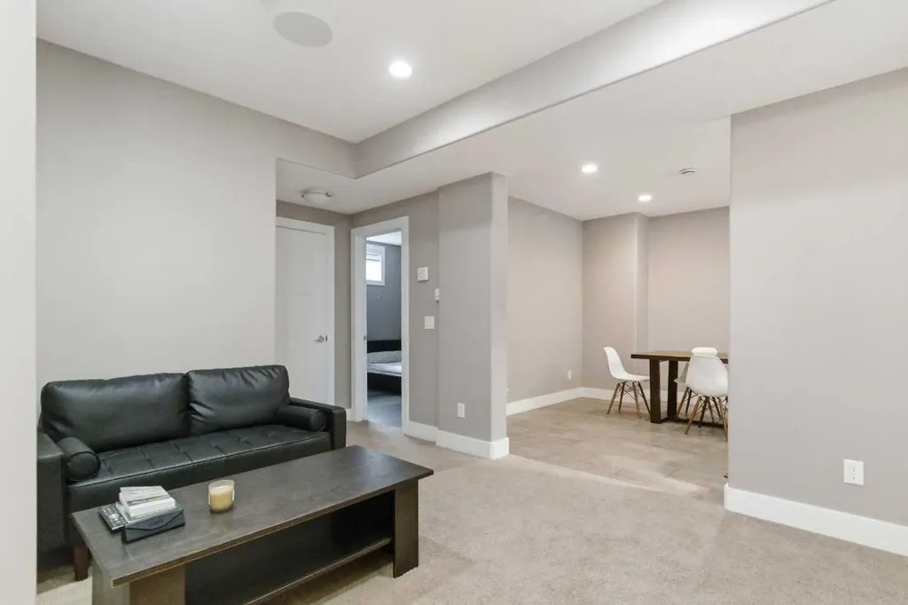 112 Dixon Road Fort Mcmurray AB T9K 0Y5