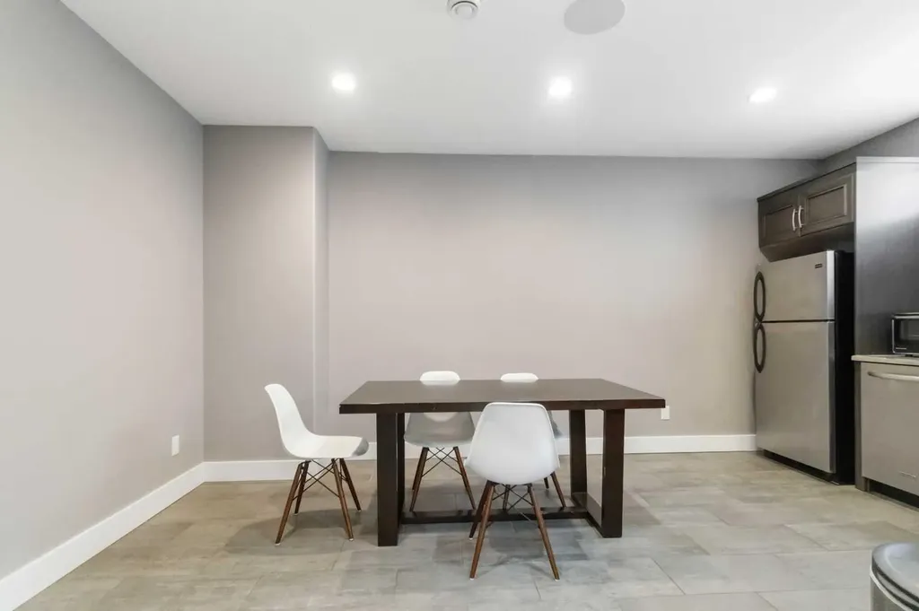 112 Dixon Road Fort Mcmurray AB T9K 0Y5