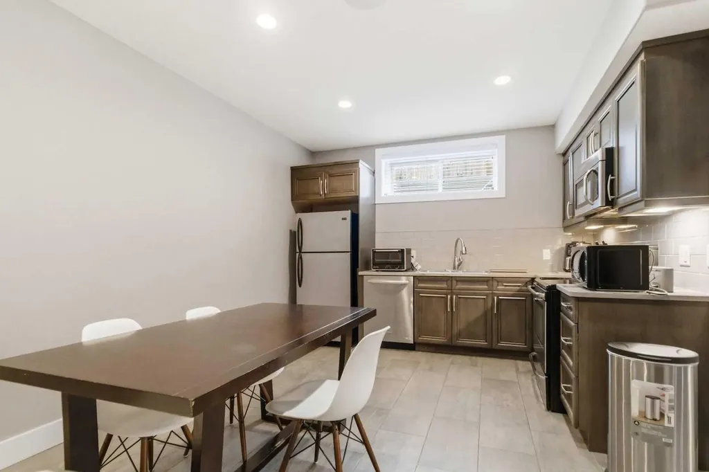 112 Dixon Road Fort Mcmurray AB T9K 0Y5